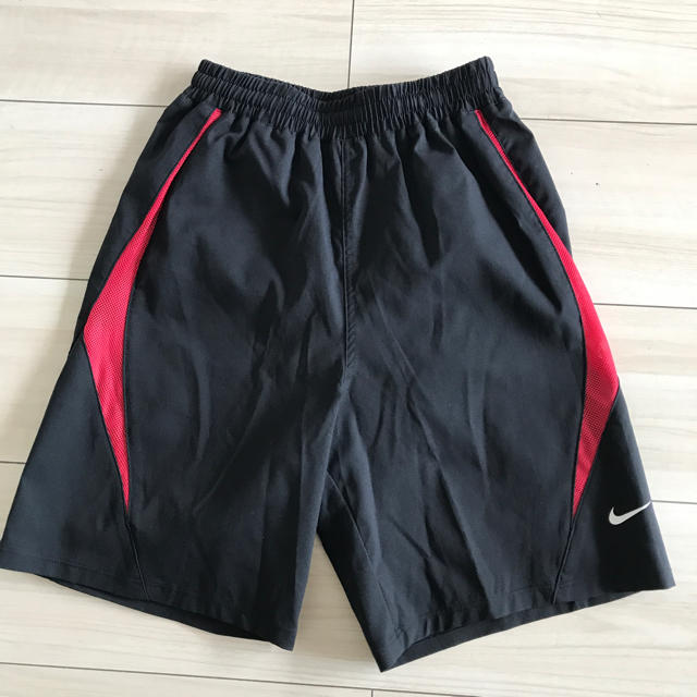 NIKE(ナイキ)の★mickey様専用★NIKE 水着 140 キッズ/ベビー/マタニティのキッズ服男の子用(90cm~)(水着)の商品写真