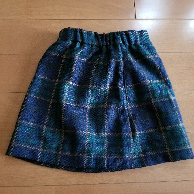 GU(ジーユー)のGU スカート　120cm キッズ/ベビー/マタニティのキッズ服女の子用(90cm~)(スカート)の商品写真