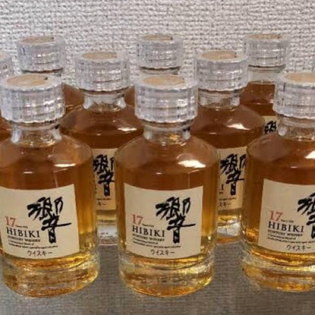 サントリー(サントリー)の響17年 50ml ミニチュアボトル10本セット 食品/飲料/酒の酒(ウイスキー)の商品写真