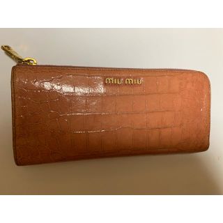 ミュウミュウ(miumiu)のmiumiu 長財布(財布)