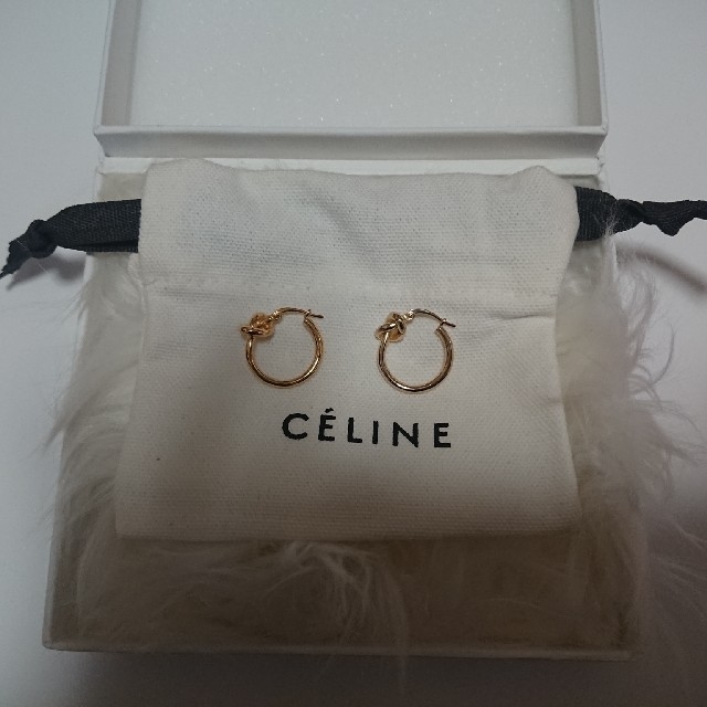 celine(セリーヌ)の[お値下げ可能]セリーヌ ノット スモール フープ ピアス ゴールド レディースのアクセサリー(ピアス)の商品写真