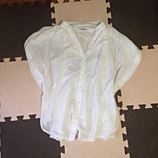 アーバンリサーチ(URBAN RESEARCH)のアーバンリサーチ ホワイトシャツ(シャツ/ブラウス(半袖/袖なし))