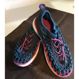 キーン(KEEN)の《最終価格》KEEN キッズ ユニーク 21センチ(サンダル)