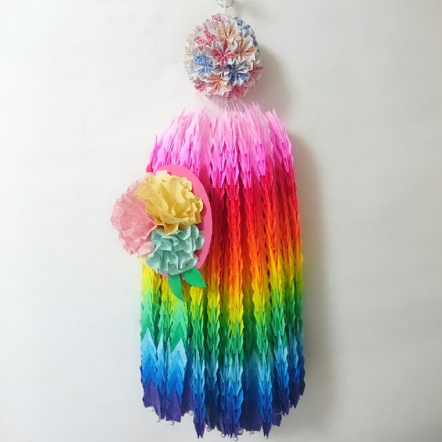 DIY Rainbow PomPom Wallhanging