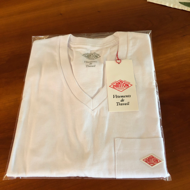 DANTON(ダントン)の新品 2019春夏 ダントンDANTON 白  半袖ポケット付 VネックTシャツ レディースのトップス(Tシャツ(半袖/袖なし))の商品写真