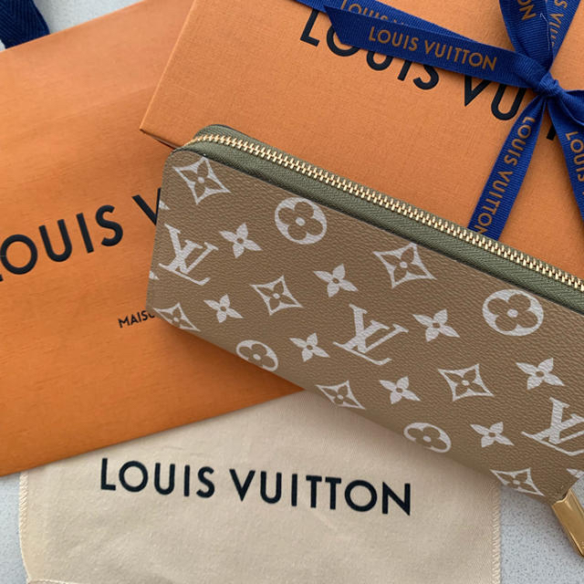LOUIS VUITTON(ルイヴィトン)のLOUIS VUITTON ルイヴィトン ジッピーウォレット 長財布 レディースのファッション小物(財布)の商品写真