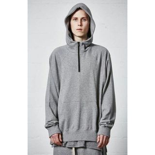 フィアオブゴッド(FEAR OF GOD)の【Mサイズ】essentials PULLOVER HOODIE (パーカー)