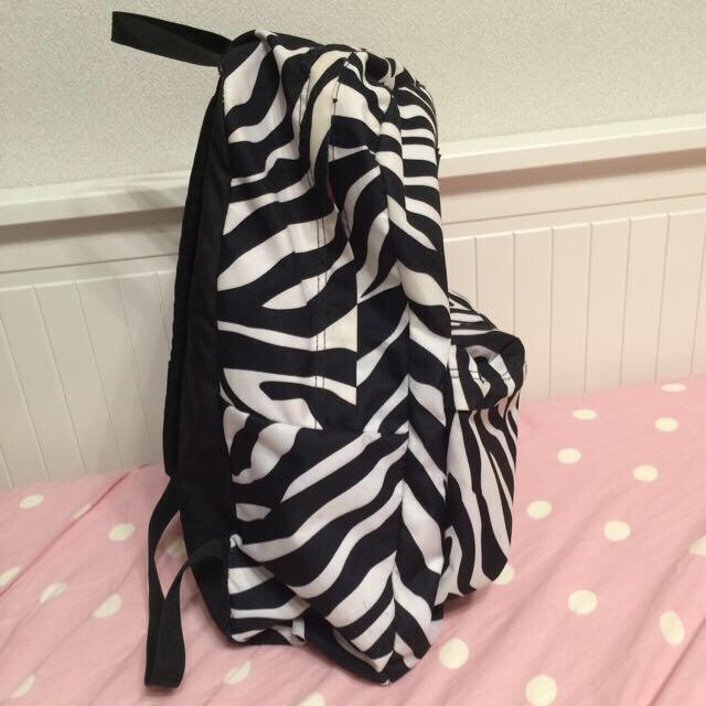 jansport ゼブラ柄リュックの通販 by まゆ's shop|ラクマ jansport ゼブラ柄リュックの通販 by まゆ's shop|ラクマ