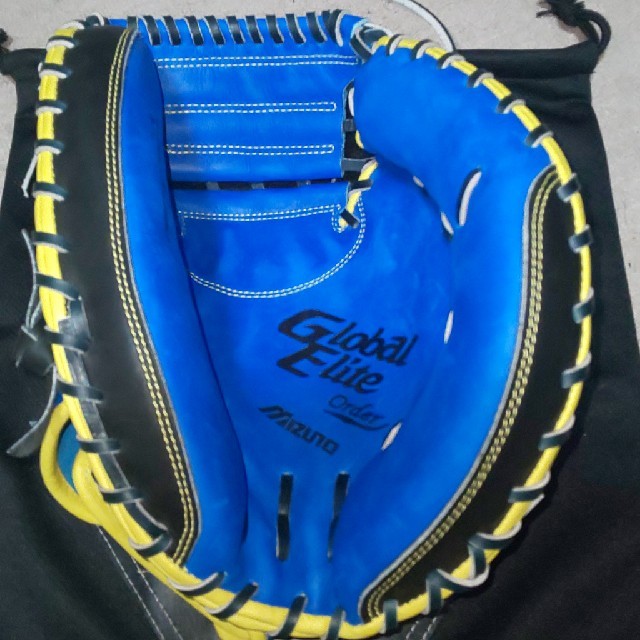 MIZUNO(ミズノ)の新品未使用!ミズノグローバルエリート軟式キャッチャーミット オーダー品 スポーツ/アウトドアの野球(グローブ)の商品写真