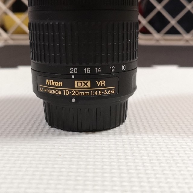 Nikon AF-P DX NIKKOR10-20mm f/4.5-5.6 VR 女性に人気！ 51.0%OFF