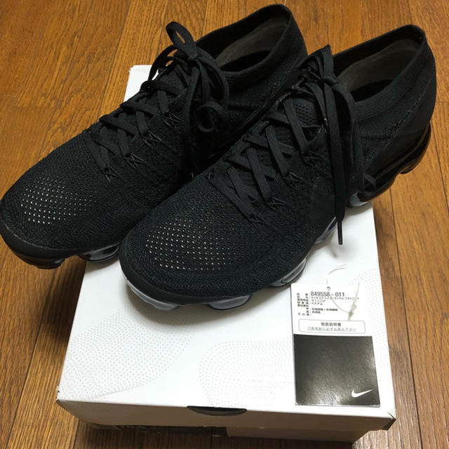 NIKE(ナイキ)のNIKE AIR VAPORMAX FLYKNIT TRIPLE BLACK メンズの靴/シューズ(スニーカー)の商品写真