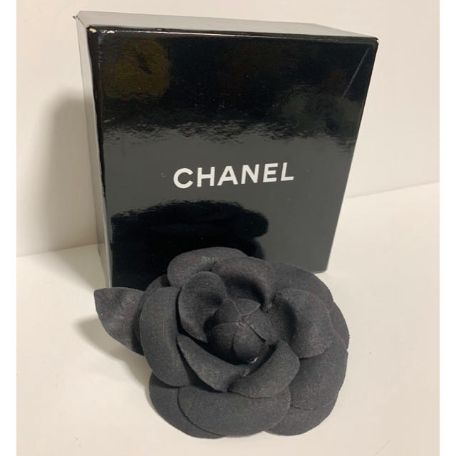 CHANEL - CHANEL シャネル ブローチ コサージュ カメリア 黒の通販 by daiamondo's shop｜シャネルならラクマ