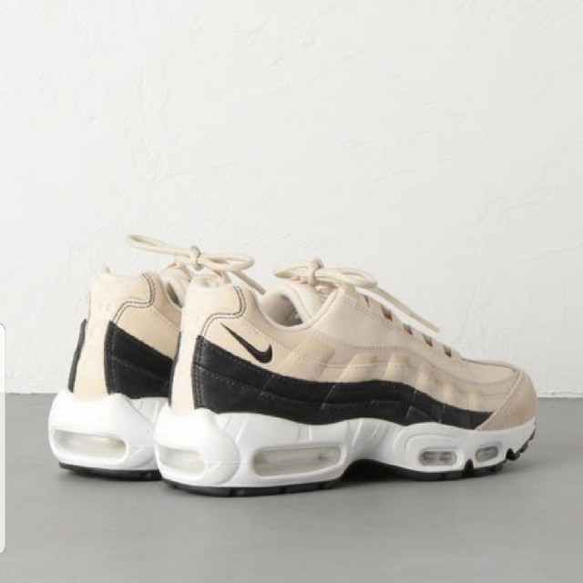 NIKE(ナイキ)の22.5㎝ NIKE AIR MAX 95 PREMIUM CONTRAST レディースの靴/シューズ(スニーカー)の商品写真