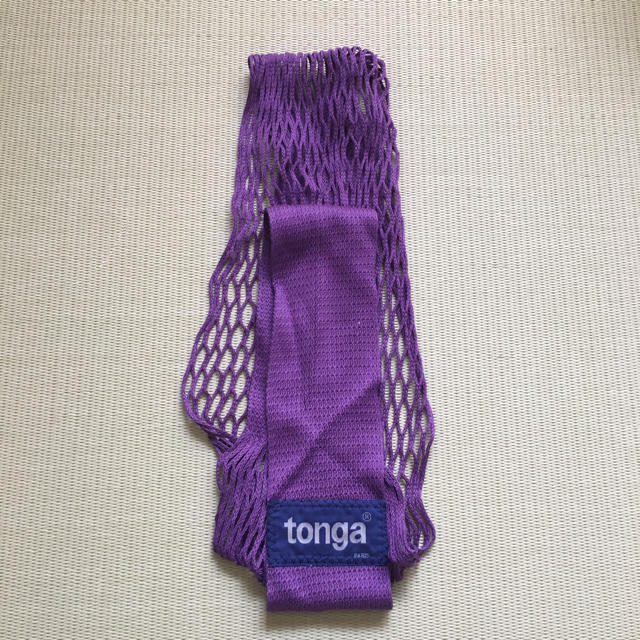 tonga(トンガ)のチョコちゃん様専用 tonga パープル キッズ/ベビー/マタニティの外出/移動用品(抱っこひも/おんぶひも)の商品写真