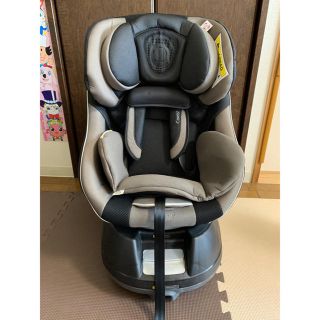 コンビ(combi)のCombi チャイルドシート  ネルーム 520(自動車用チャイルドシート本体)