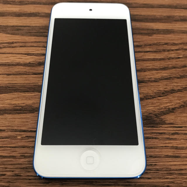 iPod touch(アイポッドタッチ)の【もぐら様専用品】iPod touch 128GB - ブルー（第6世代） スマホ/家電/カメラのオーディオ機器(ポータブルプレーヤー)の商品写真