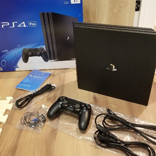 Sony PS4 PlayStation 4 Pro 1TB CUH7200B console Used Jet Black Japanese Used