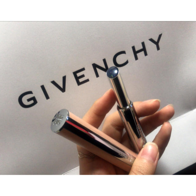 GIVENCHY(ジバンシィ)の♡GIVENCHY ルージュ・パーフェクト04♡ コスメ/美容のベースメイク/化粧品(口紅)の商品写真