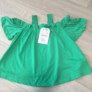 ザラ(ZARA)の未使用！ZARAガール 半袖オフショルダー(Tシャツ/カットソー)