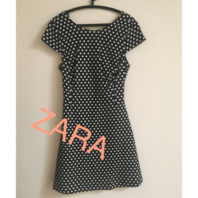 ZARA(ザラ)の ✳︎ZARA✳︎ ドット柄ワンピース レディースのワンピース(ひざ丈ワンピース)の商品写真