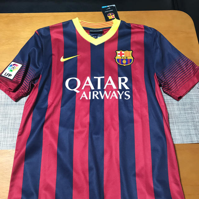 Custo Barcelona(クストバルセロナ)のバルセロナユニフォーム スポーツ/アウトドアのサッカー/フットサル(ウェア)の商品写真
