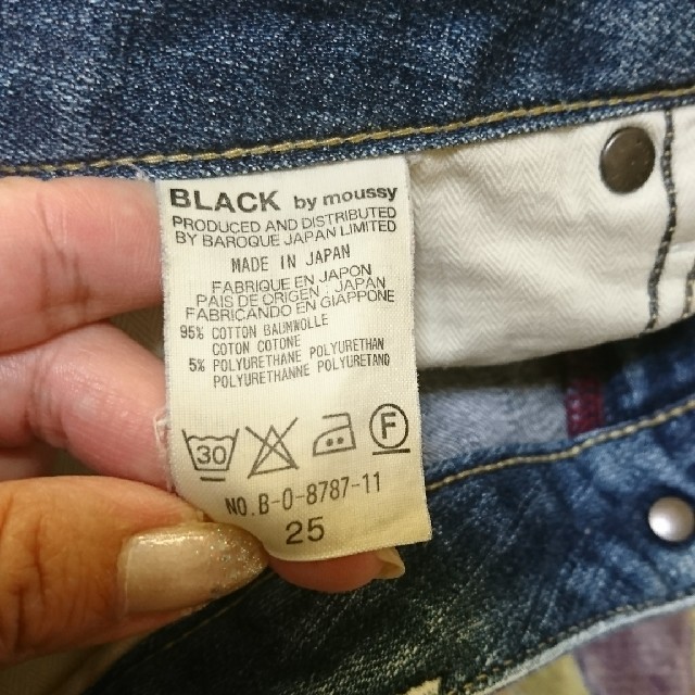 BLACK by moussy(ブラックバイマウジー)の中古！ブラックバイマウジー♪25 レディースのパンツ(デニム/ジーンズ)の商品写真