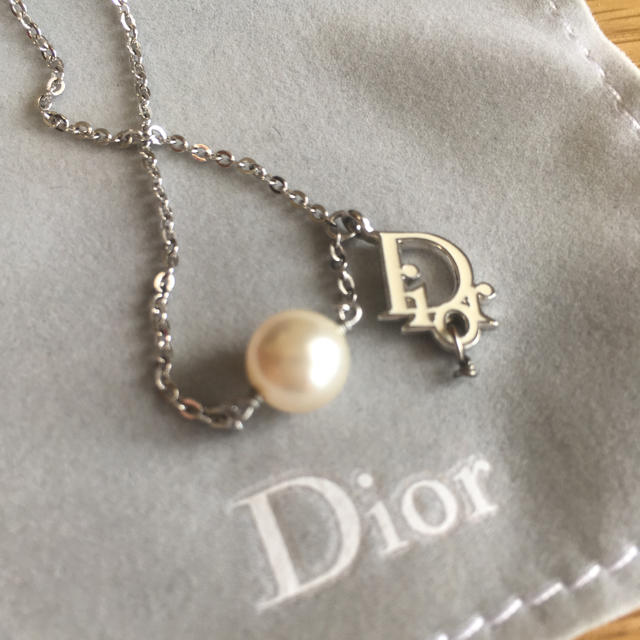 Dior(ディオール)の【最終値下げ】dior ブレスレット パール レディースのアクセサリー(ブレスレット/バングル)の商品写真