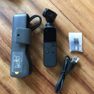 DJI osmo pocket 美品（数回使用のみ）(ビデオカメラ)