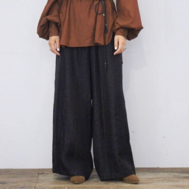 ALLEGE(アレッジ)の新品!未使用!ALLEGE＊easy wide pants レディースのパンツ(カジュアルパンツ)の商品写真