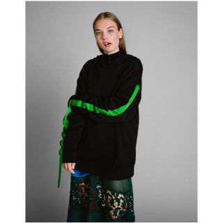 ザラ(ZARA)のZARA パーカー Sサイズ ブラック 美品 フード(パーカー)