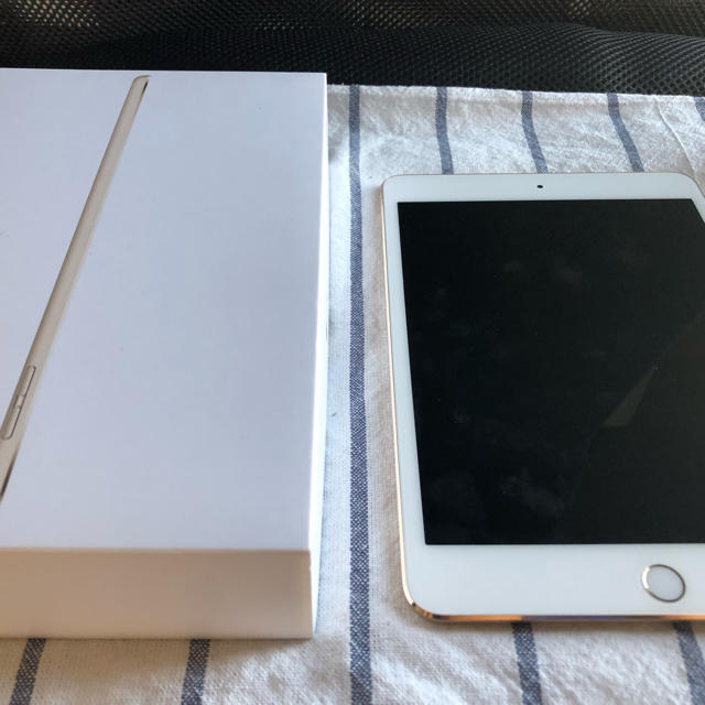しとなりま Apple アイパッド ミニ MK6L2JA ゴールド PCあきんど