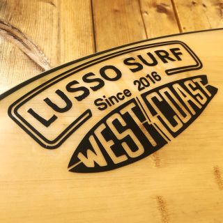 ボルコム(volcom)のカリフォルニアスタイル☆LUSSOSURFステッカー 黒 防水シール ROXY(サーフィン)