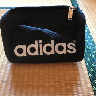 アディダス(adidas)のアディダスミニ鞄(ハンドバッグ)