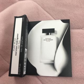 ナルシソロドリゲス(narciso rodriguez)のナルシソ ロドリゲス フォーハー ピュア ムスク オードパルファムサンプル新品(香水(女性用))