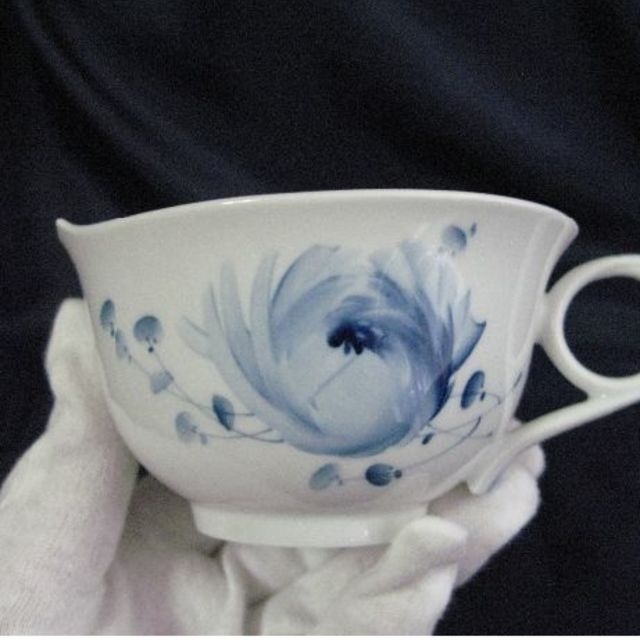 MEISSEN - マイセン 青い花 ティーカップ＆ソーサーの通販 by yossi-0405's shop｜マイセンならラクマ