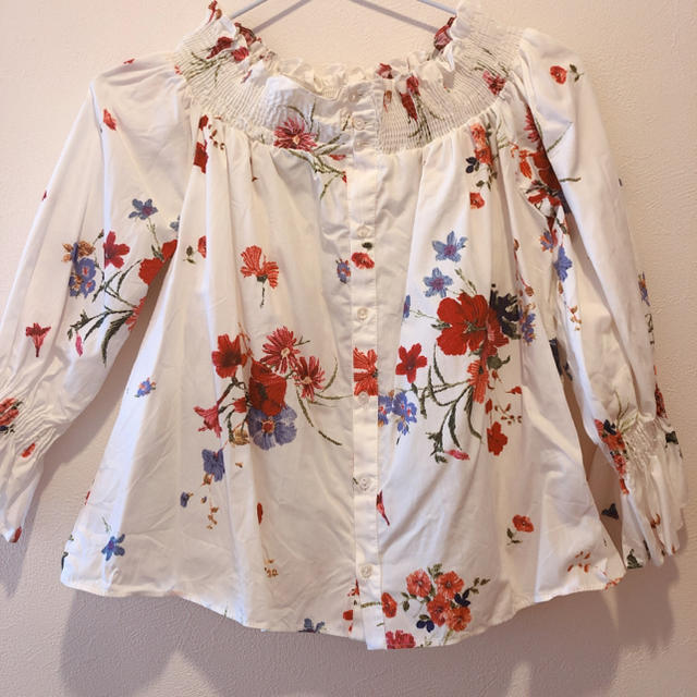 ZARA(ザラ)の花柄ブラウス レディースのトップス(シャツ/ブラウス(長袖/七分))の商品写真