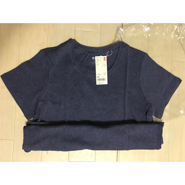 UNIQLO(ユニクロ)のユニクロ Tシャツ 半袖 レディース XXL 紺 未使用品 レディースのトップス(Tシャツ(半袖/袖なし))の商品写真
