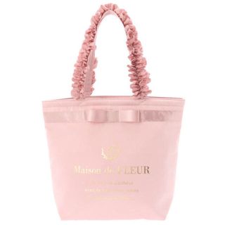 メゾンドフルール(Maison de FLEUR)のMaison de FLEUR ブランドロゴフリルトートバッグ(トートバッグ)