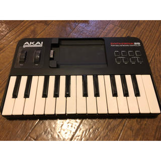 AKAI SynthStation25 MIDIコントローラー(MIDIコントローラー)