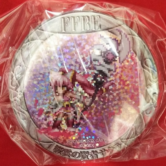 SQUARE ENIX(スクウェアエニックス)の完売品 レア FFBE スクエニカフェ 缶バッジ 桜雲の賢者サクラ FF グッズ エンタメ/ホビーのトレーディングカード(その他)の商品写真