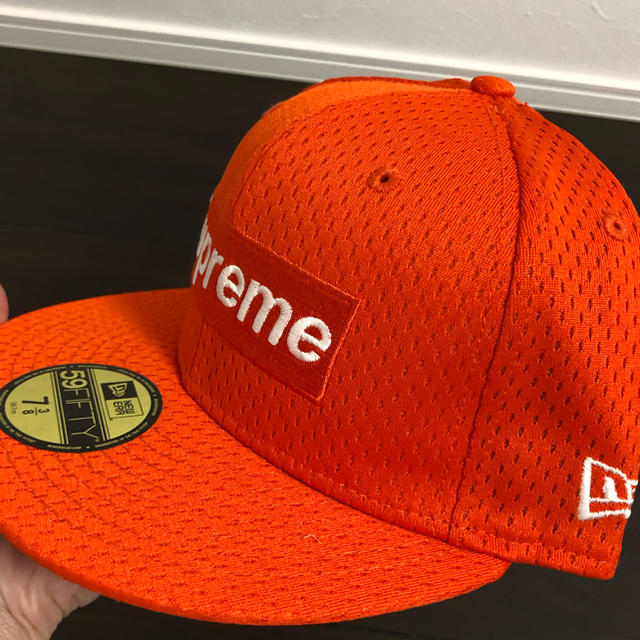 メンズSupreme mesh box logo New Era Cap