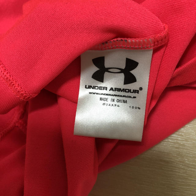 UNDER ARMOUR(アンダーアーマー)のアンダーアーマー 蛍光 Tシャツ レディースのトップス(Tシャツ(半袖/袖なし))の商品写真