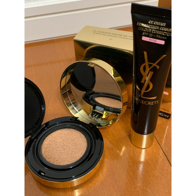 Yves Saint Laurent Beaute(イヴサンローランボーテ)のイヴ・サンローラン クッション ファンデーション30／CCクリーム 下地 セット コスメ/美容のベースメイク/化粧品(ファンデーション)の商品写真