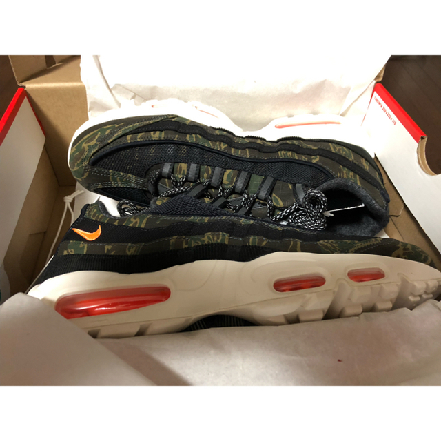 carhartt(カーハート)のnike airmax95 carhartt wip カーハート 27.5cm メンズの靴/シューズ(スニーカー)の商品写真