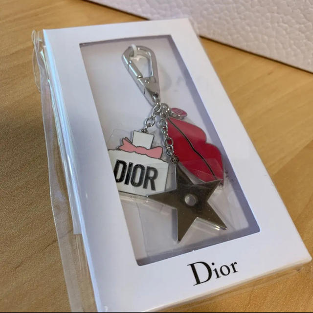 Christian Dior(クリスチャンディオール)の6/21までセール❣️ディオール 誕生日プレゼント ノベルティ チャーム レディースのアクセサリー(チャーム)の商品写真