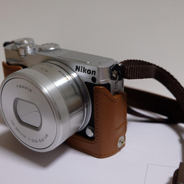 お得な情報満載 Nikon - Nikon1 J5 ダブルレンズキット ミラーレス一眼 - raffles.mn お得な情報満載 Nikon - Nikon1 J5 ダブルレンズキット ミラーレス一眼 - raffles.mn