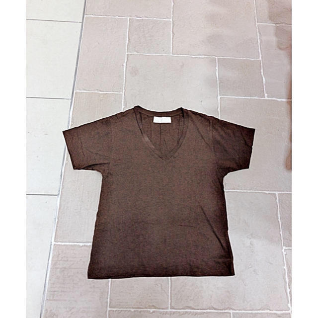 YAECA(ヤエカ)の完売！ARGUE VネックTシャツ レディースのトップス(Tシャツ(半袖/袖なし))の商品写真