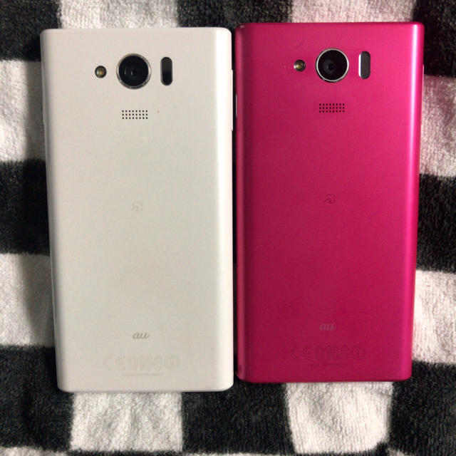 SHARP(シャープ)の【2台セット】 au AQUOS mini SHV31 極美品とジャンク スマホ/家電/カメラのスマートフォン/携帯電話(スマートフォン本体)の商品写真