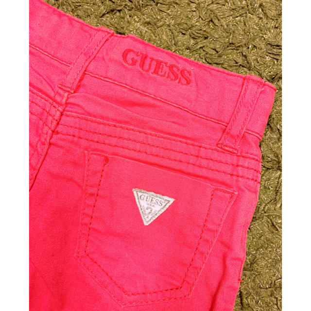 GUESS(ゲス)の【新品】GUESS ゲス 4T(100~110cm) ショートパンツ キッズ/ベビー/マタニティのキッズ服女の子用(90cm~)(パンツ/スパッツ)の商品写真