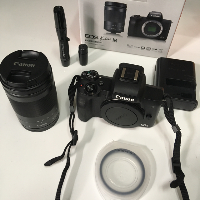 Canon EOS Kiss M ブラック レンズキット EF-M18-150